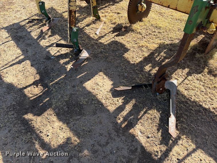 image for item EW4097 Row crop cultivator