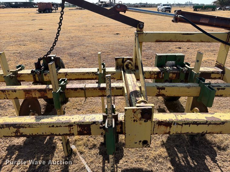 image for item EW4097 Row crop cultivator