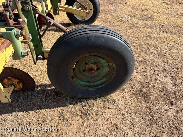 image for item EW4097 Row crop cultivator