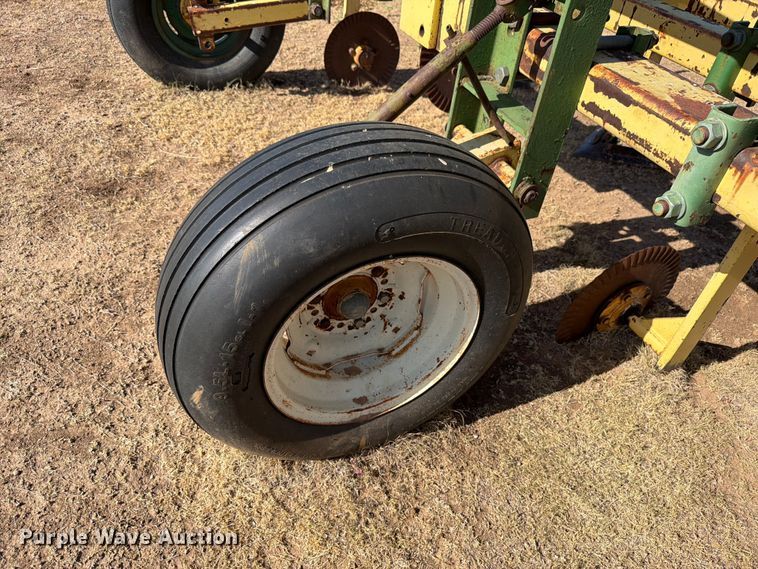 image for item EW4097 Row crop cultivator
