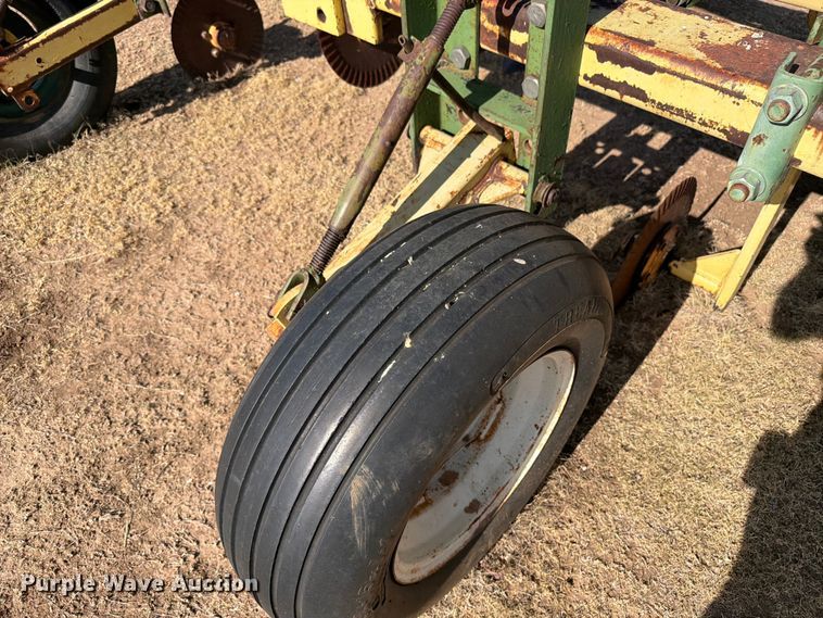 image for item EW4097 Row crop cultivator