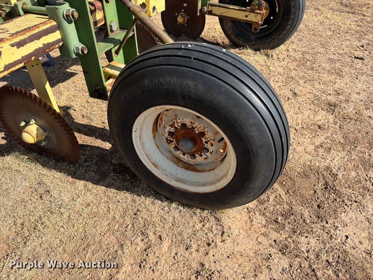 image for item EW4097 Row crop cultivator