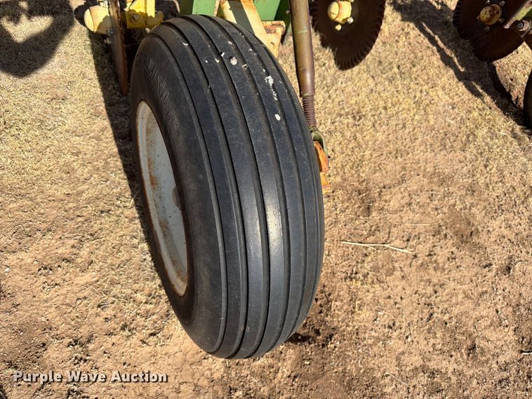 image for item EW4097 Row crop cultivator