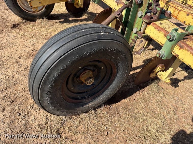 image for item EW4097 Row crop cultivator