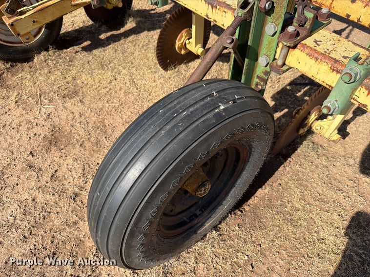 image for item EW4097 Row crop cultivator