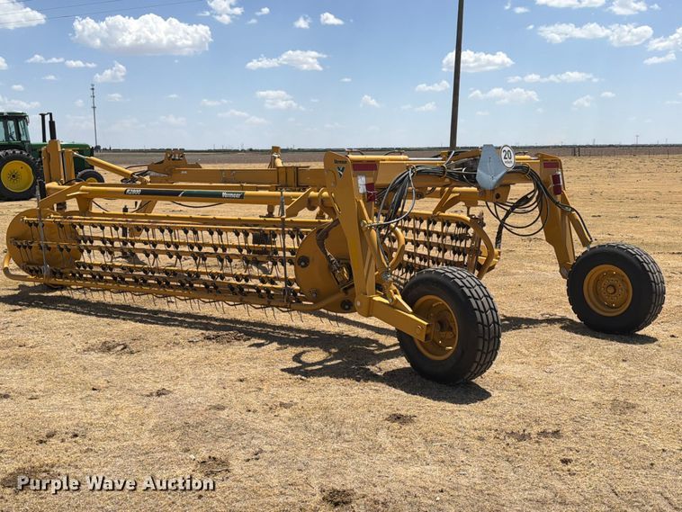 image for item EW4100 2021 Vermeer R2800 hay rake