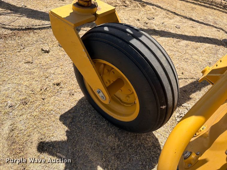 image for item EW4100 2021 Vermeer R2800 hay rake