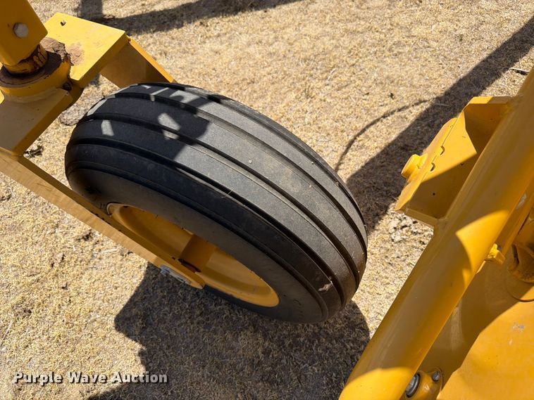 image for item EW4100 2021 Vermeer R2800 hay rake