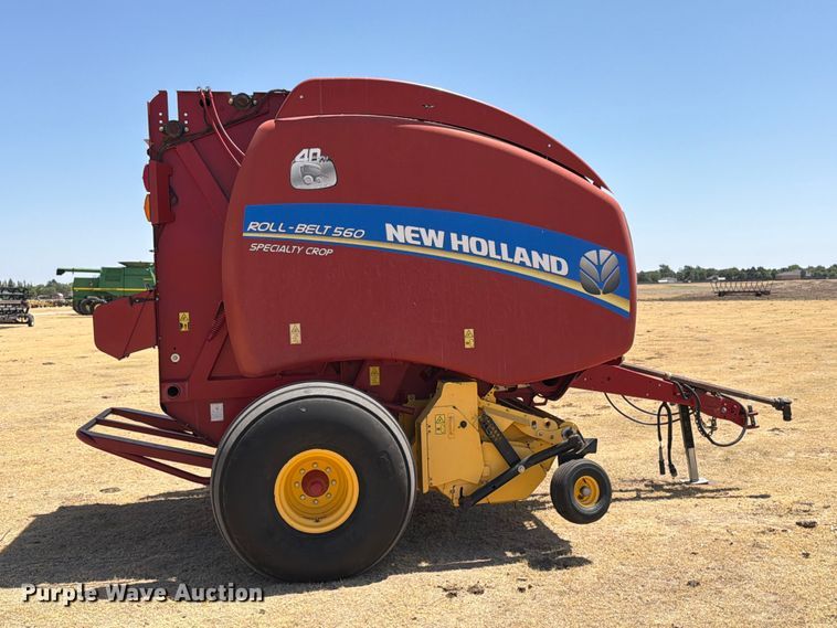 image for item EW4101 2015 New Holland RB560 round baler