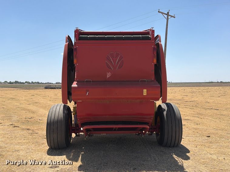 image for item EW4101 2015 New Holland RB560 round baler