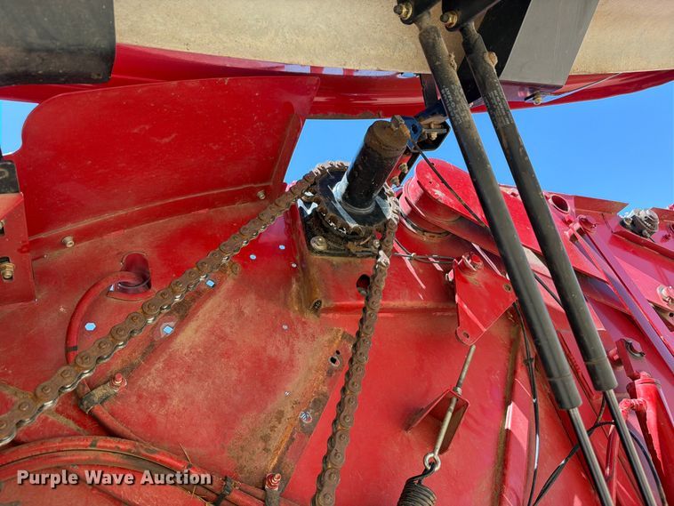 image for item EW4101 2015 New Holland RB560 round baler