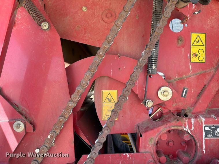 image for item EW4101 2015 New Holland RB560 round baler