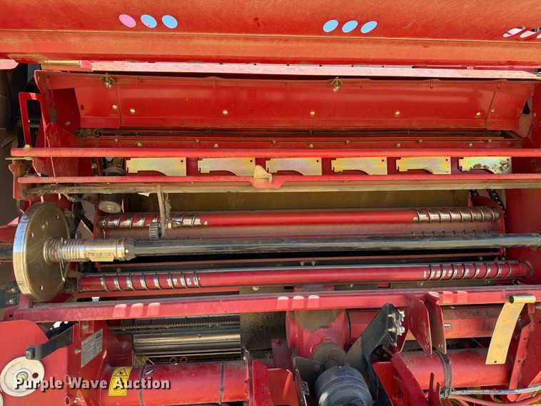image for item EW4101 2015 New Holland RB560 round baler