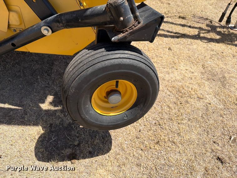 image for item EW4101 2015 New Holland RB560 round baler