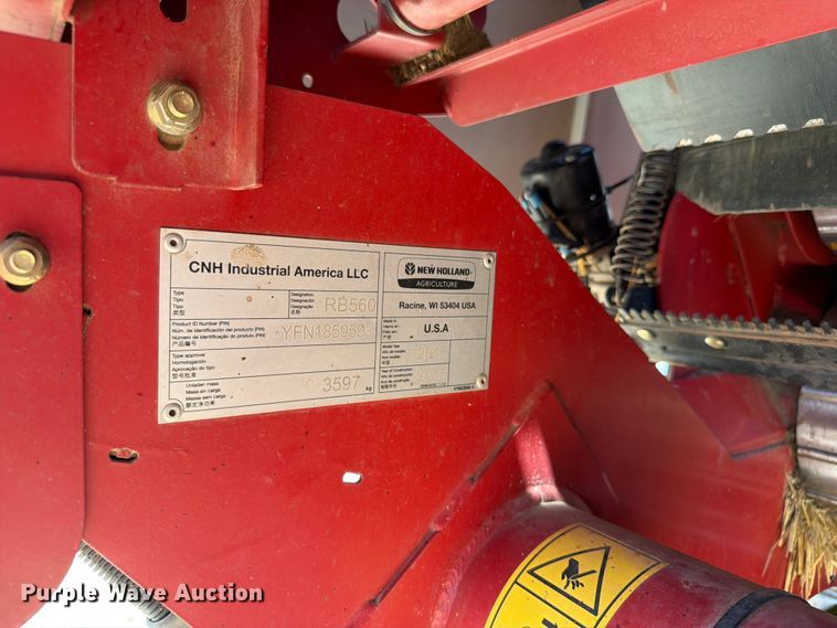 image for item EW4101 2015 New Holland RB560 round baler