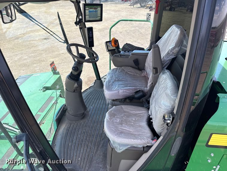 image for item EW4103 2020 John Deere W260 swather / windrower