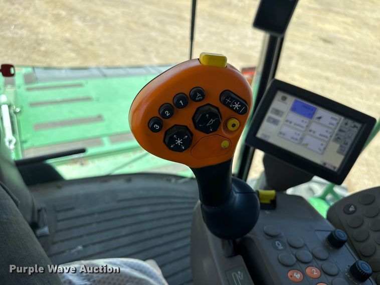 image for item EW4103 2020 John Deere W260 swather / windrower