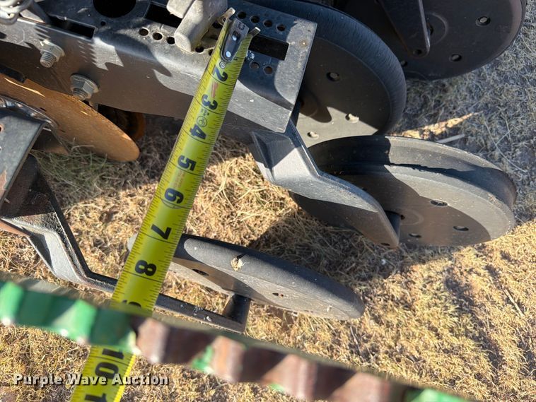 image for item EW4105 Great Plains 2000-4006 grain drill