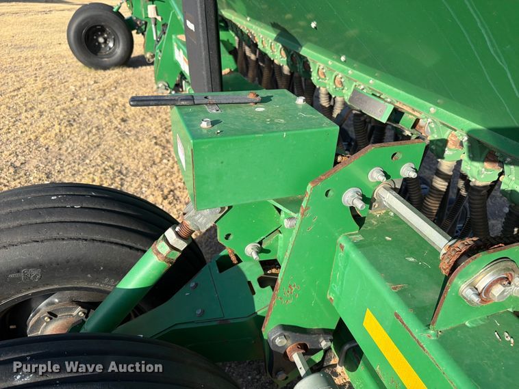 image for item EW4105 Great Plains 2000-4006 grain drill