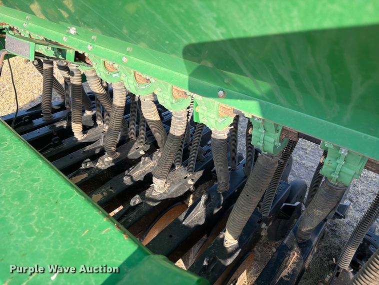 image for item EW4105 Great Plains 2000-4006 grain drill