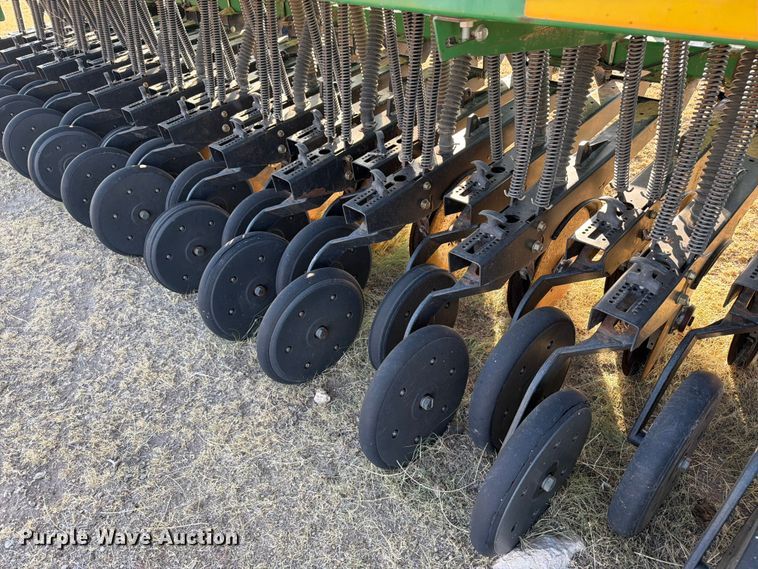 image for item EW4105 Great Plains 2000-4006 grain drill