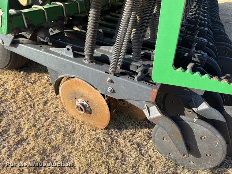 image for item EW4105 Great Plains 2000-4006 grain drill