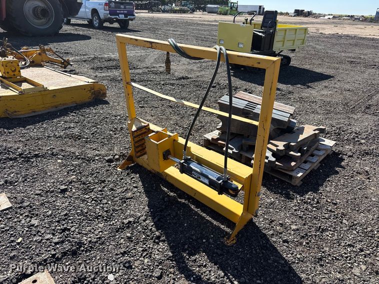 Skid steer post puller