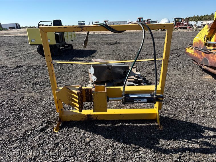 image for item EW4212 Skid steer post puller