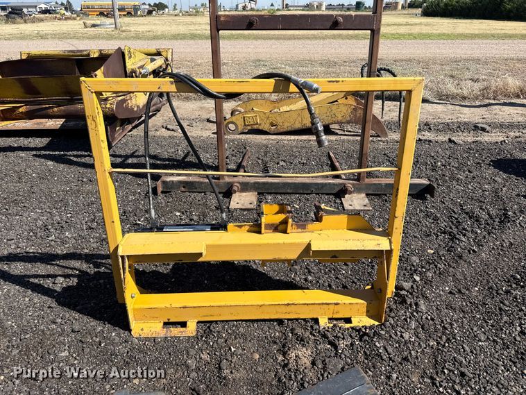image for item EW4212 Skid steer post puller