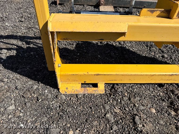 image for item EW4212 Skid steer post puller