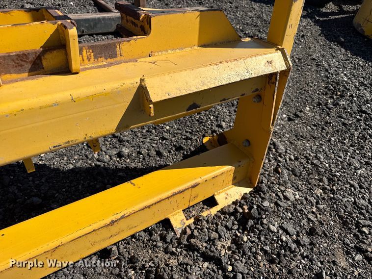 image for item EW4212 Skid steer post puller