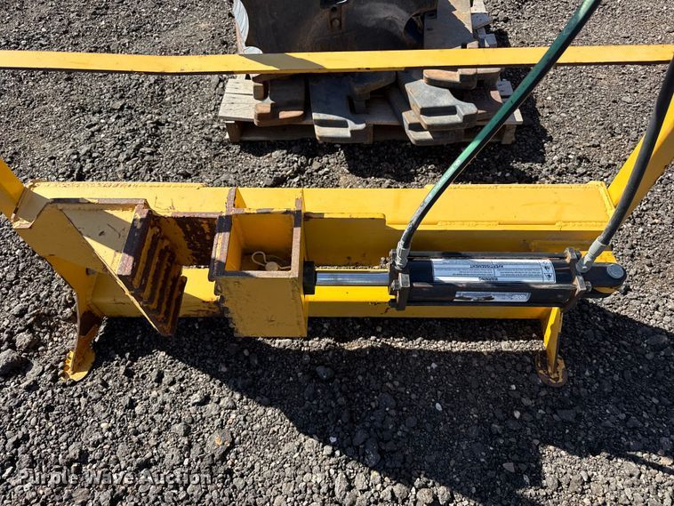 image for item EW4212 Skid steer post puller