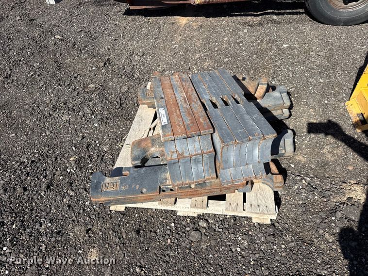 image for item EW4213 Caterpillar tracked tractor weights