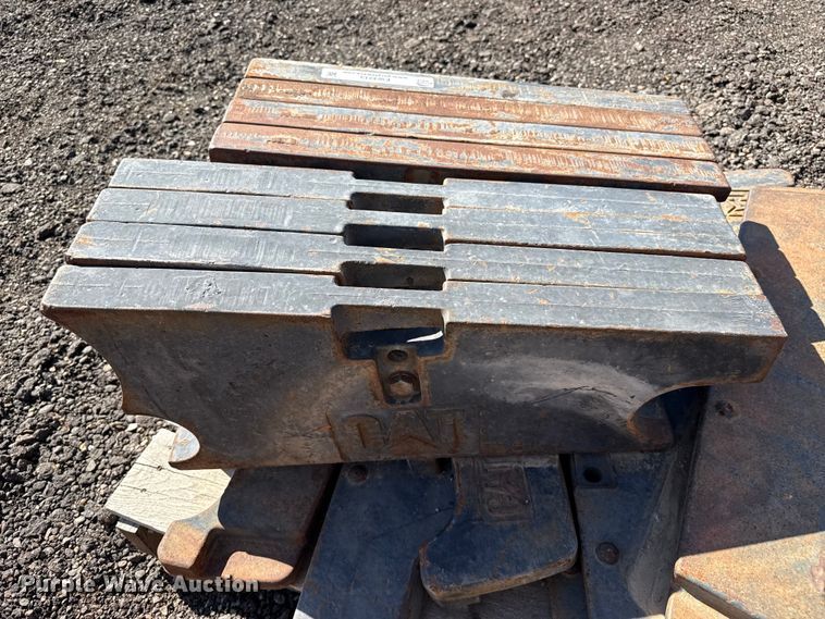 image for item EW4213 Caterpillar tracked tractor weights