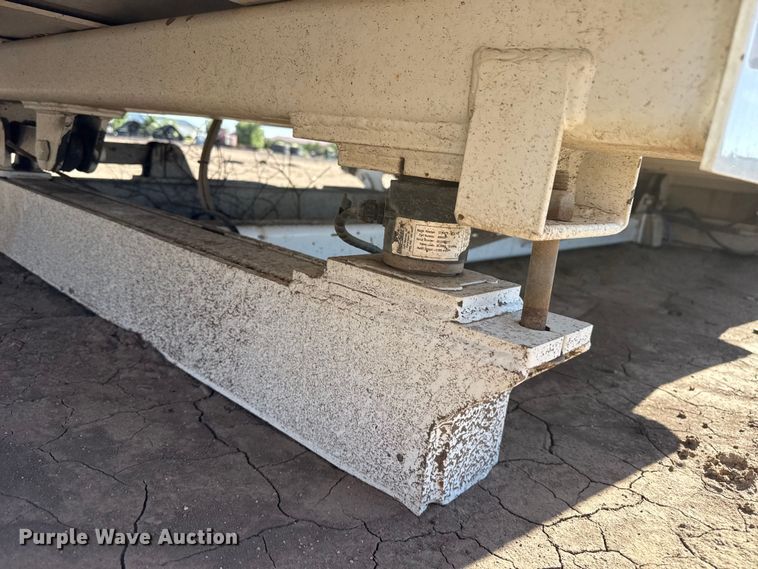 image for item EW4220 Laird DB-1805 feed delivery bed