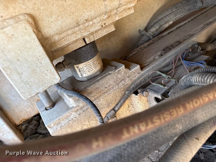 image for item EW4220 Laird DB-1805 feed delivery bed