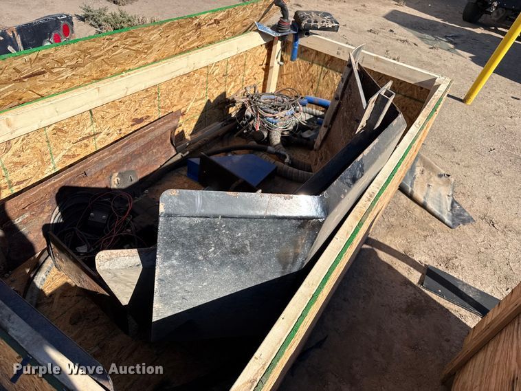 image for item EW4220 Laird DB-1805 feed delivery bed