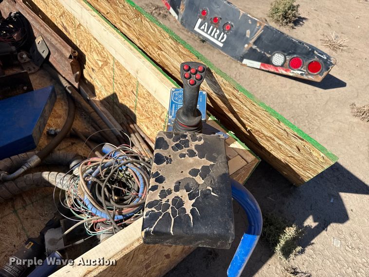 image for item EW4220 Laird DB-1805 feed delivery bed