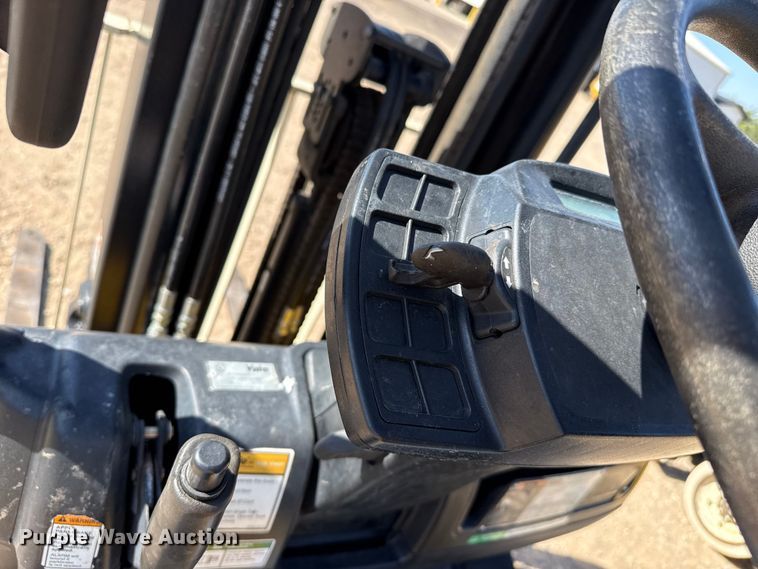 image for item EW4225 Yale GLC050VXNDAE085 forklift