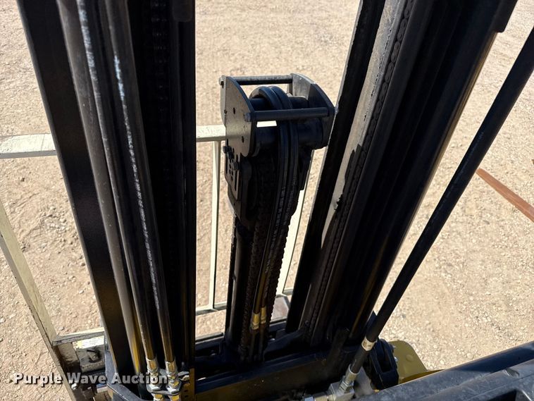 image for item EW4225 Yale GLC050VXNDAE085 forklift