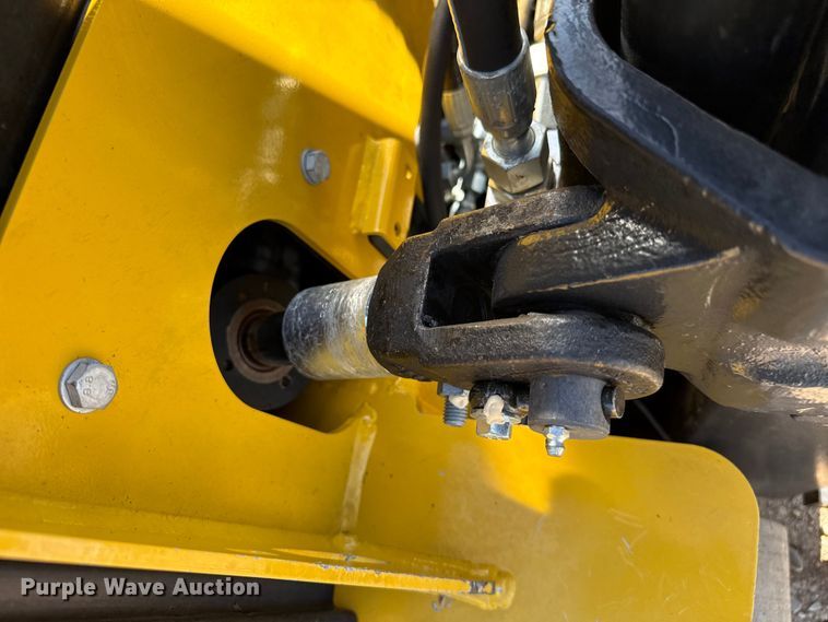 image for item EW4225 Yale GLC050VXNDAE085 forklift