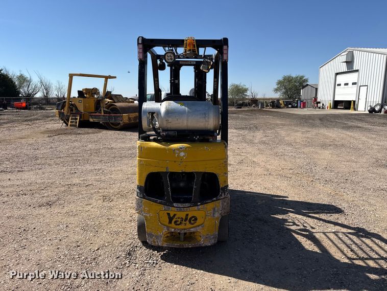 image for item EW4226 Yale GLC040SVXNUSE082 forklift
