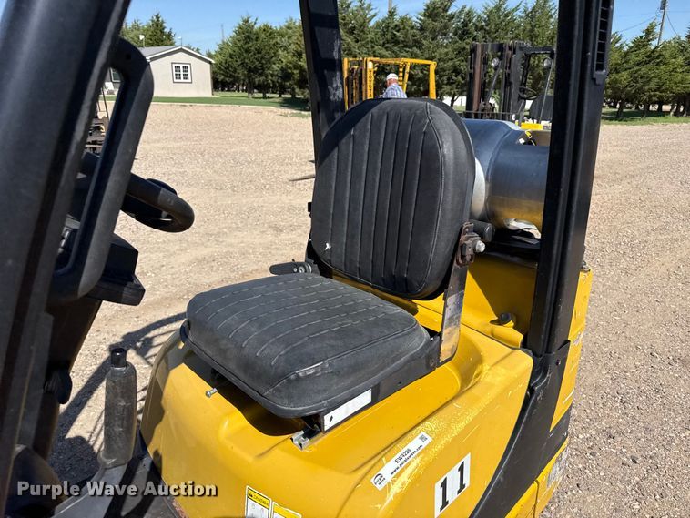 image for item EW4226 Yale GLC040SVXNUSE082 forklift