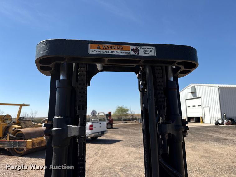 image for item EW4226 Yale GLC040SVXNUSE082 forklift