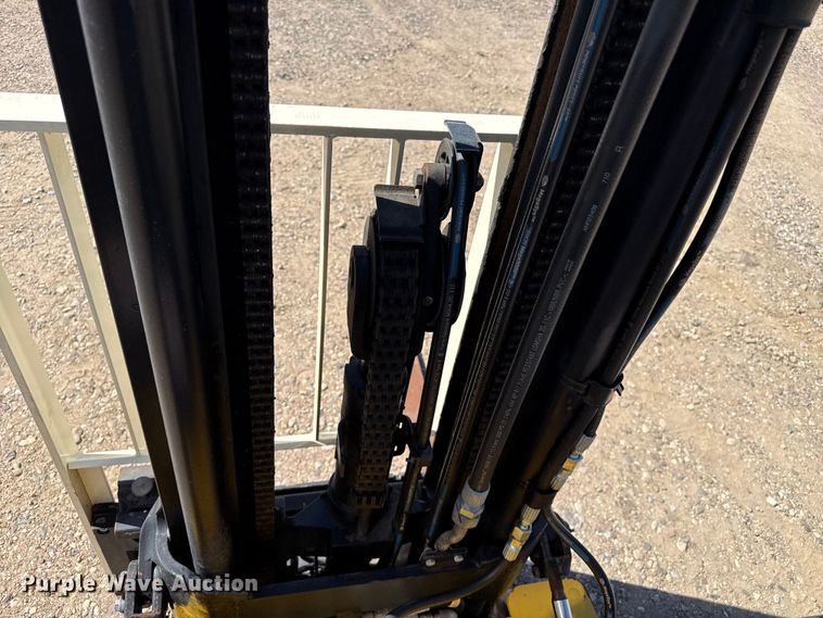 image for item EW4226 Yale GLC040SVXNUSE082 forklift