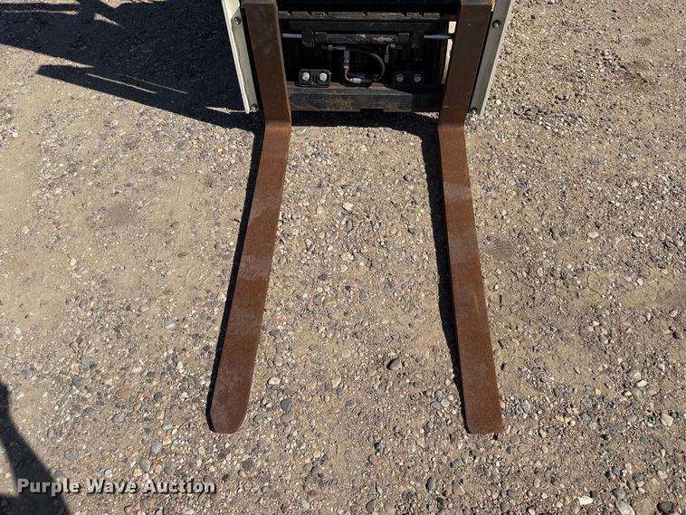 image for item EW4226 Yale GLC040SVXNUSE082 forklift