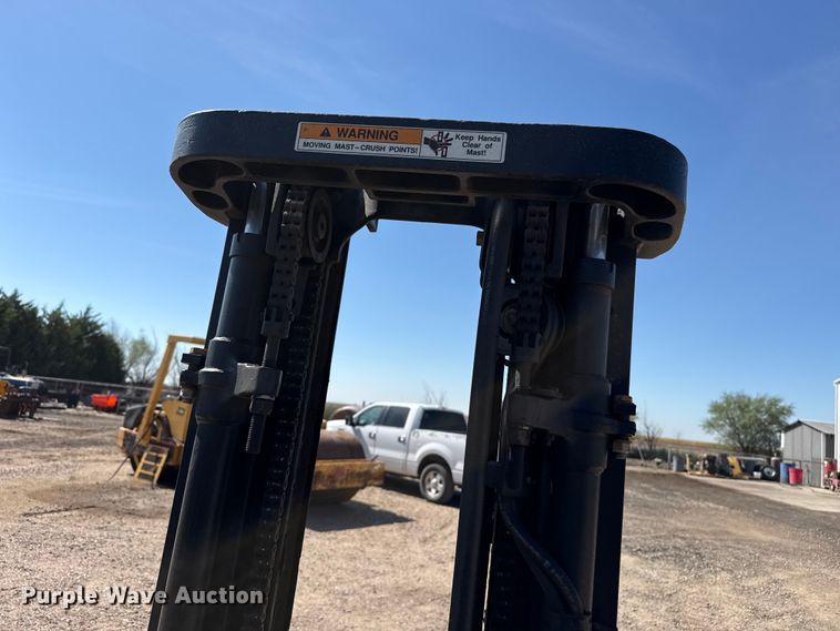 image for item EW4226 Yale GLC040SVXNUSE082 forklift