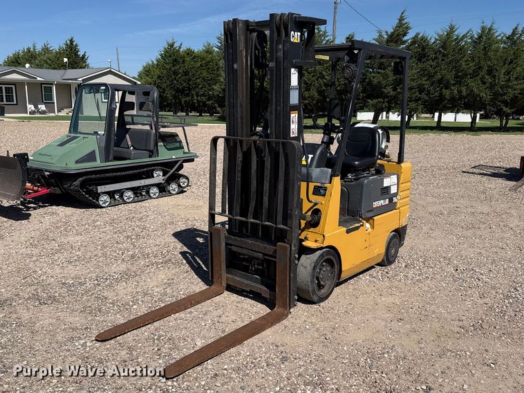 Caterpillar GC18 forklift