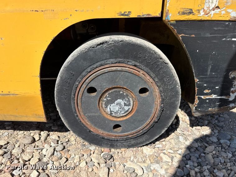 image for item EW4228 Caterpillar GC18 forklift