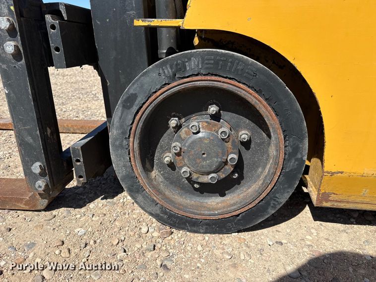 image for item EW4228 Caterpillar GC18 forklift